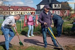 Sady_blok3_sprzatanie2023_013